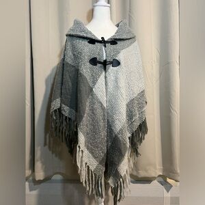 Mixit Polyester Shawl with Eyelet Hook Front
